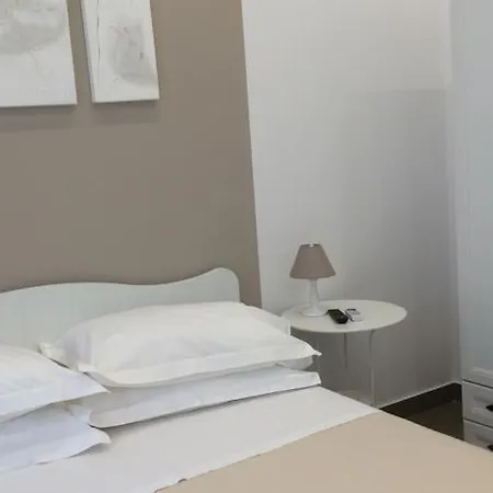 Couette-café La Baia Di Partenope 2*