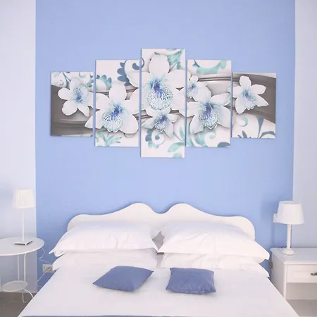 فندق مبيت وإفطار La Baia Di Partenope نابولي