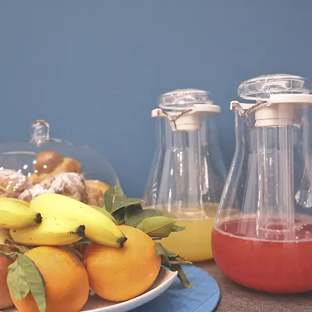 Alojamento de Acomodação e Pequeno-almoço La Baia Di Partenope 2*